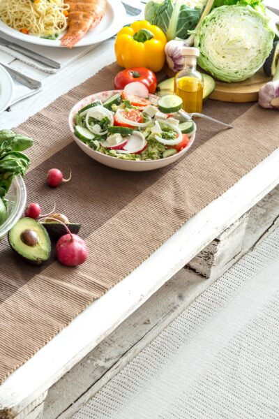 10 Quick and Healthy Recipes You Can Make in Under 20 Minutes Freshly prepared quick healthy meals on a kitchen table